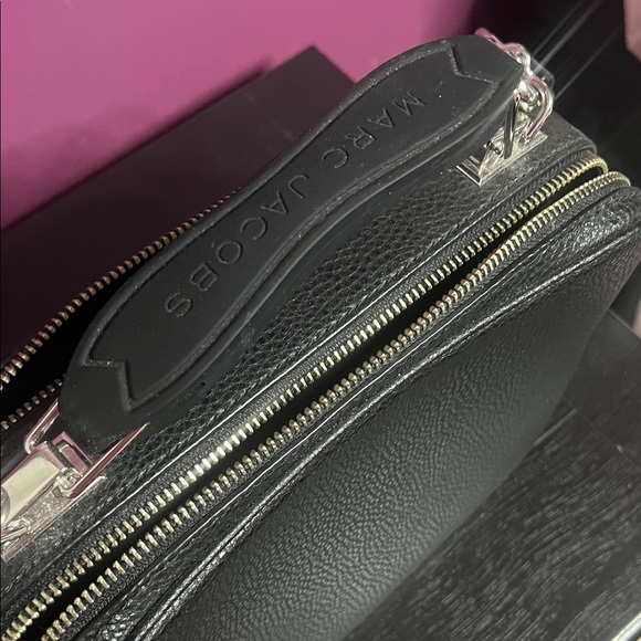 Marc Jacobs Black Crossbody Bag - Picture 3 of 9